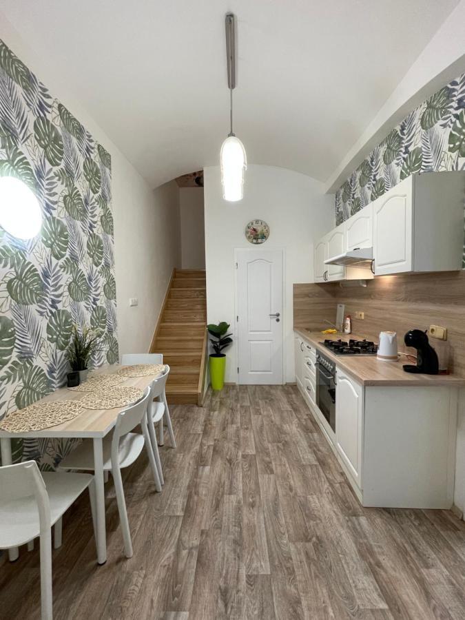 Wenceslas Square Two-Floor Apartment Prague Exterior photo