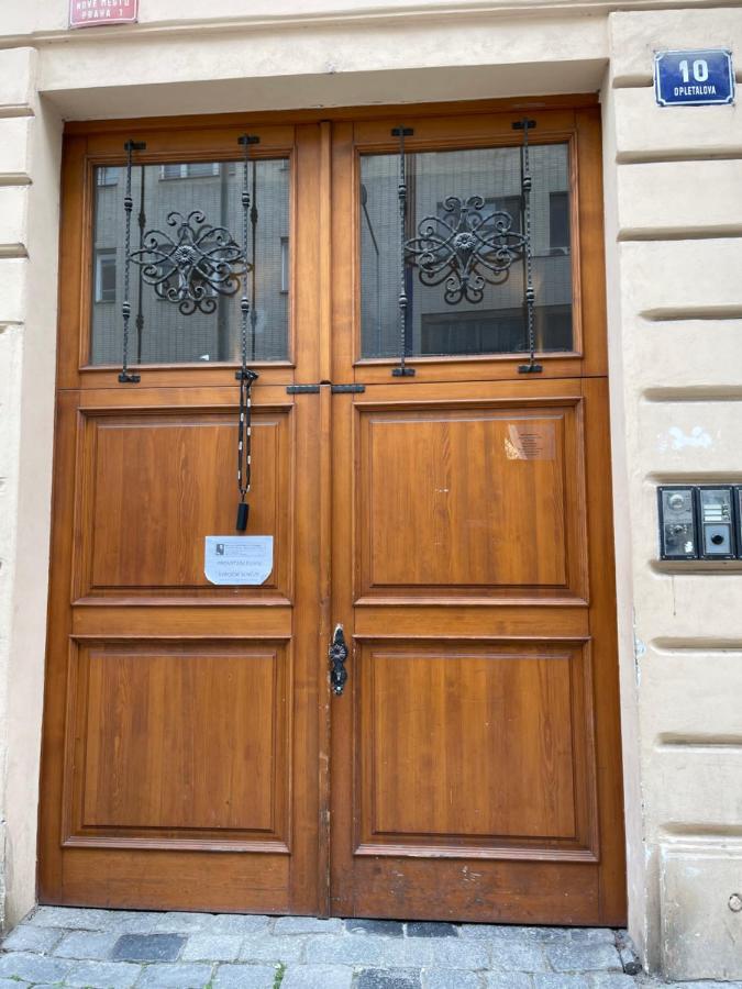 Wenceslas Square Two-Floor Apartment Prague Exterior photo